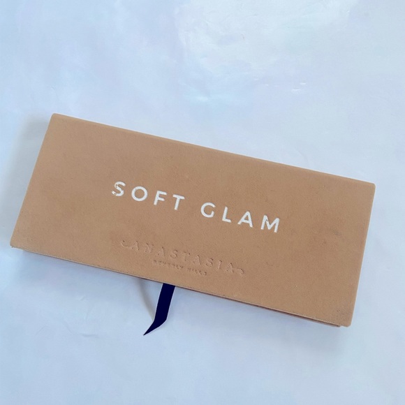 Anastasia Beverly Hills eyeshadow palette
